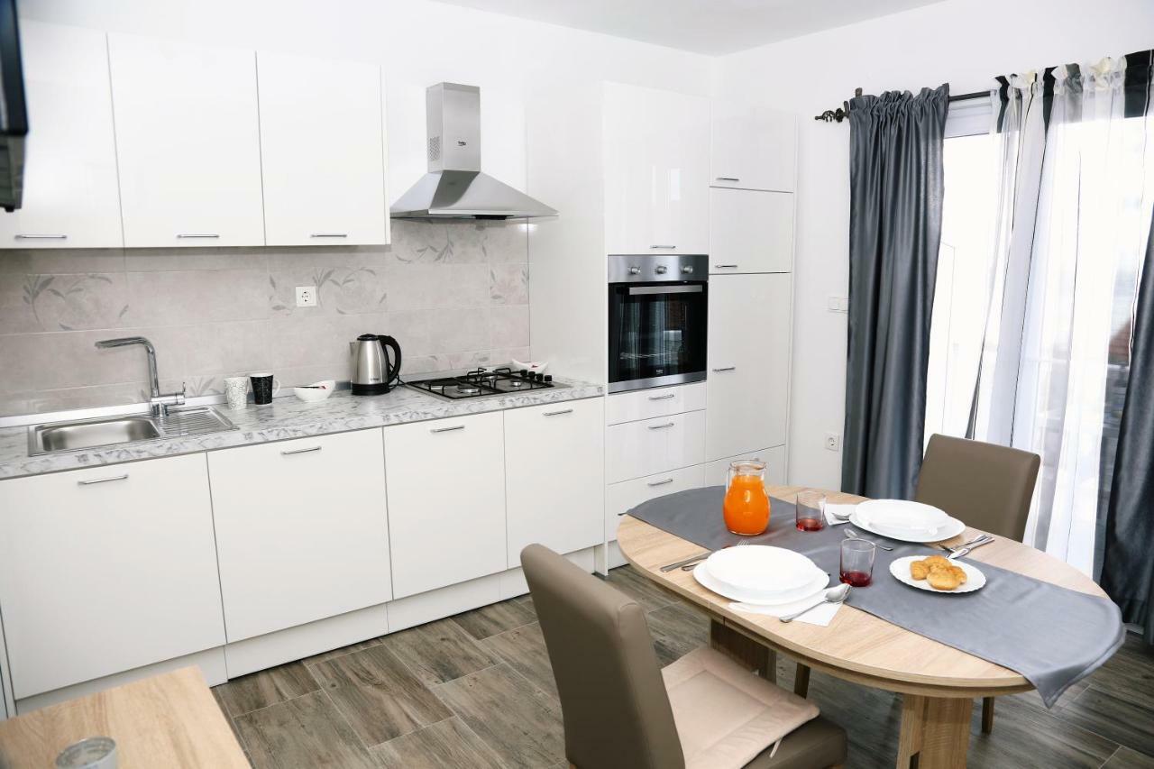 Apartments Tonia Br. 1 Zavalatica Dış mekan fotoğraf