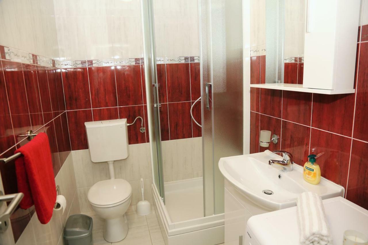 Apartments Tonia Br. 1 Zavalatica Dış mekan fotoğraf