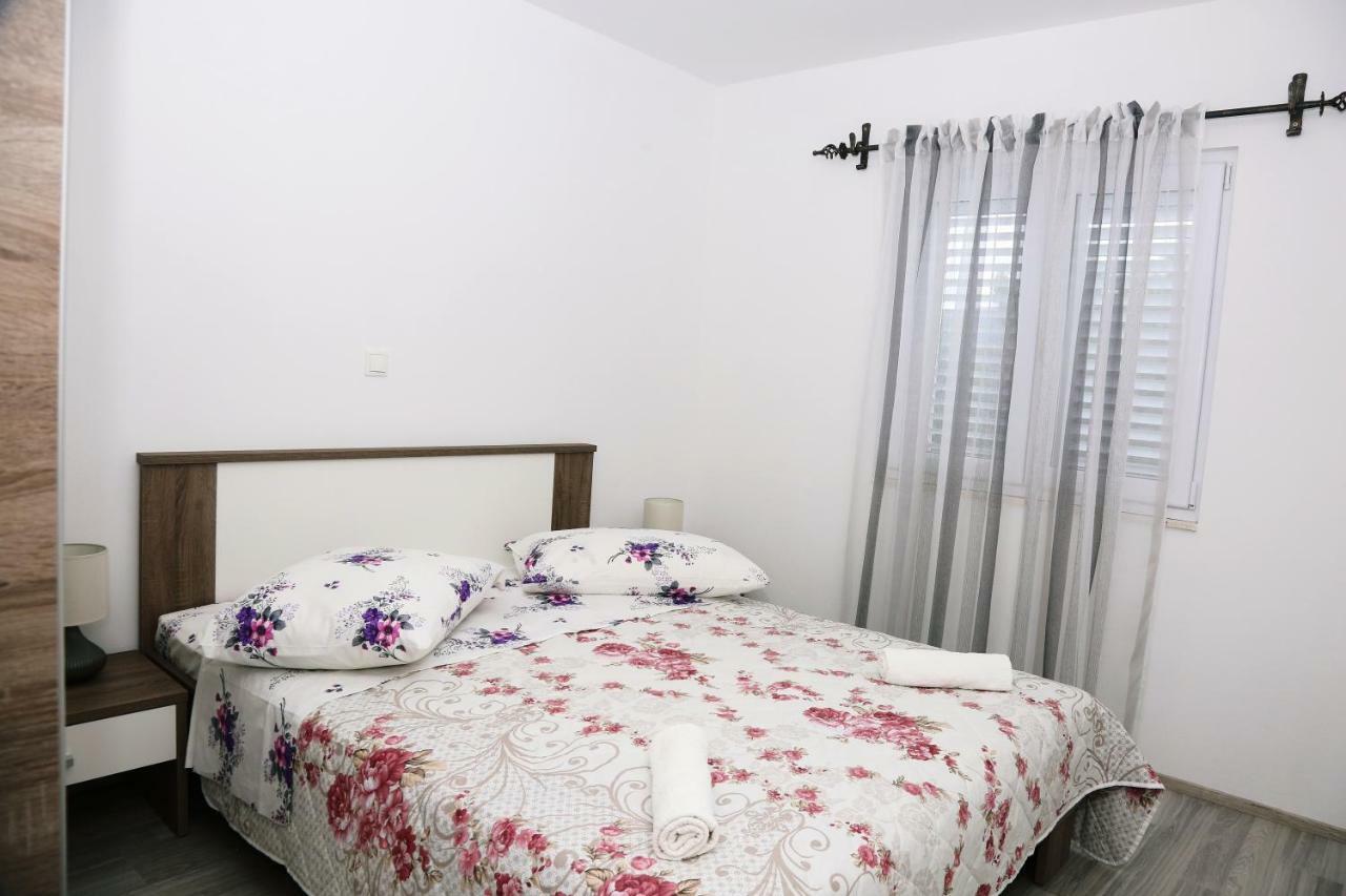 Apartments Tonia Br. 1 Zavalatica Dış mekan fotoğraf
