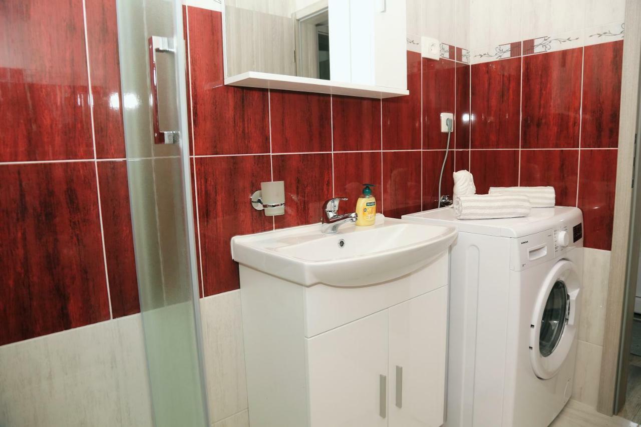 Apartments Tonia Br. 1 Zavalatica Dış mekan fotoğraf