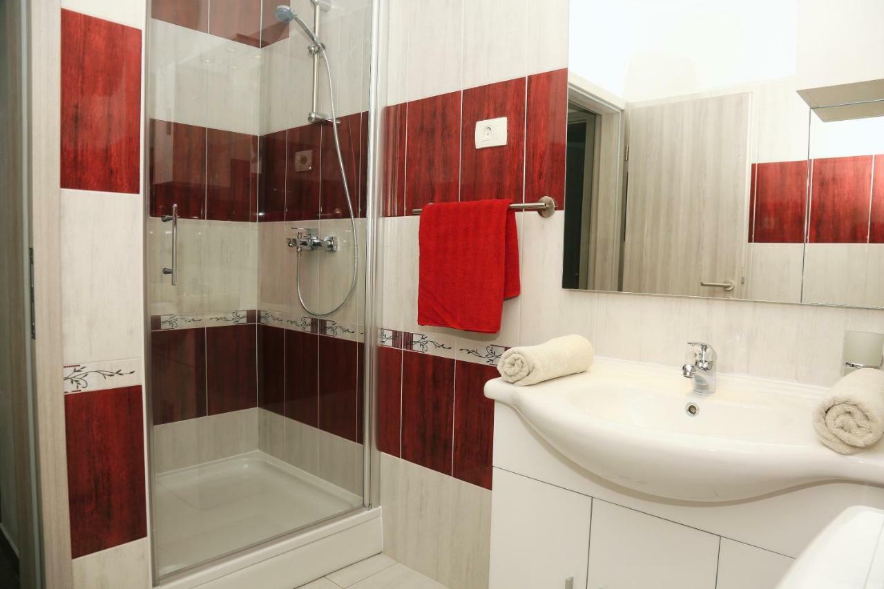 Apartments Tonia Br. 1 Zavalatica Dış mekan fotoğraf