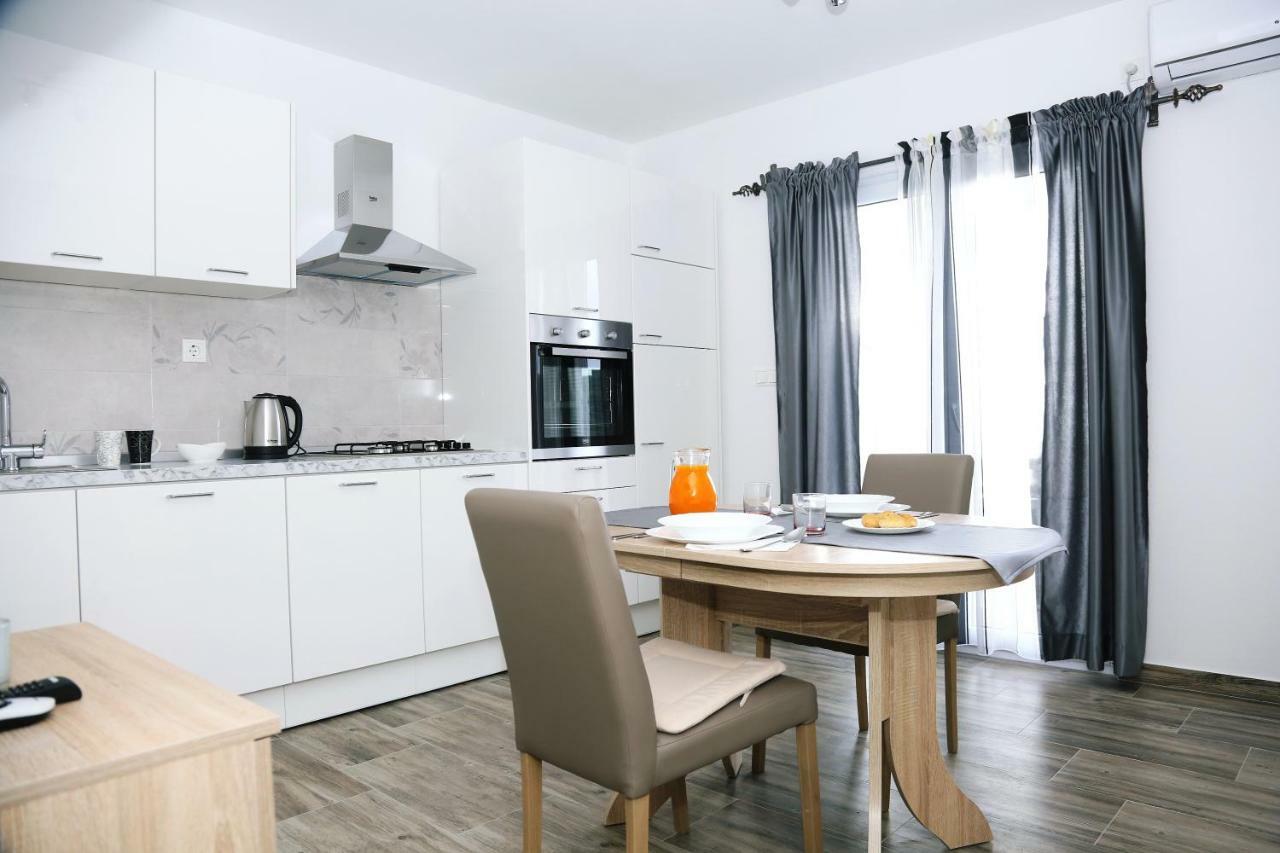 Apartments Tonia Br. 1 Zavalatica Dış mekan fotoğraf